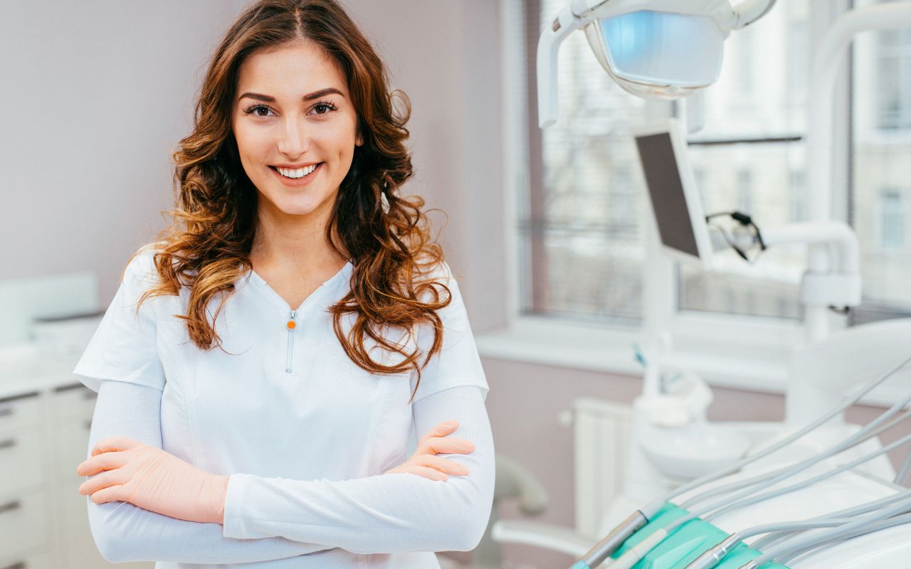 Nakładki ortodontyczne — pytania i opinia eksperta