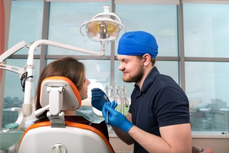 Wyciagi ortodontyczne w leczeniu ortodontycznym zebow